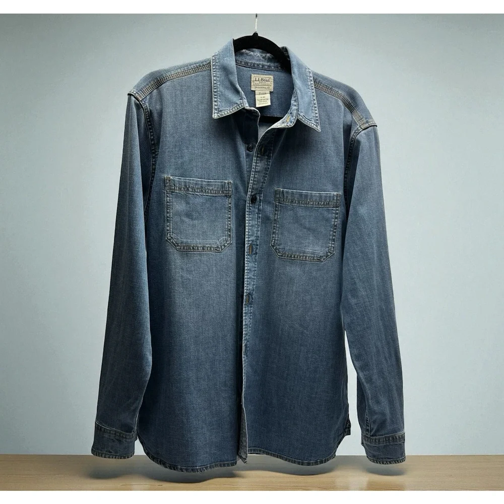 LL Bean Denim Button Up Shirt Men's Med Reg Stonewashed Traditional Fit BeanFlex
